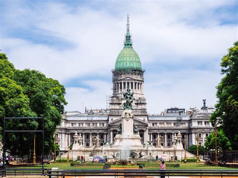 famous monuments in argentina.